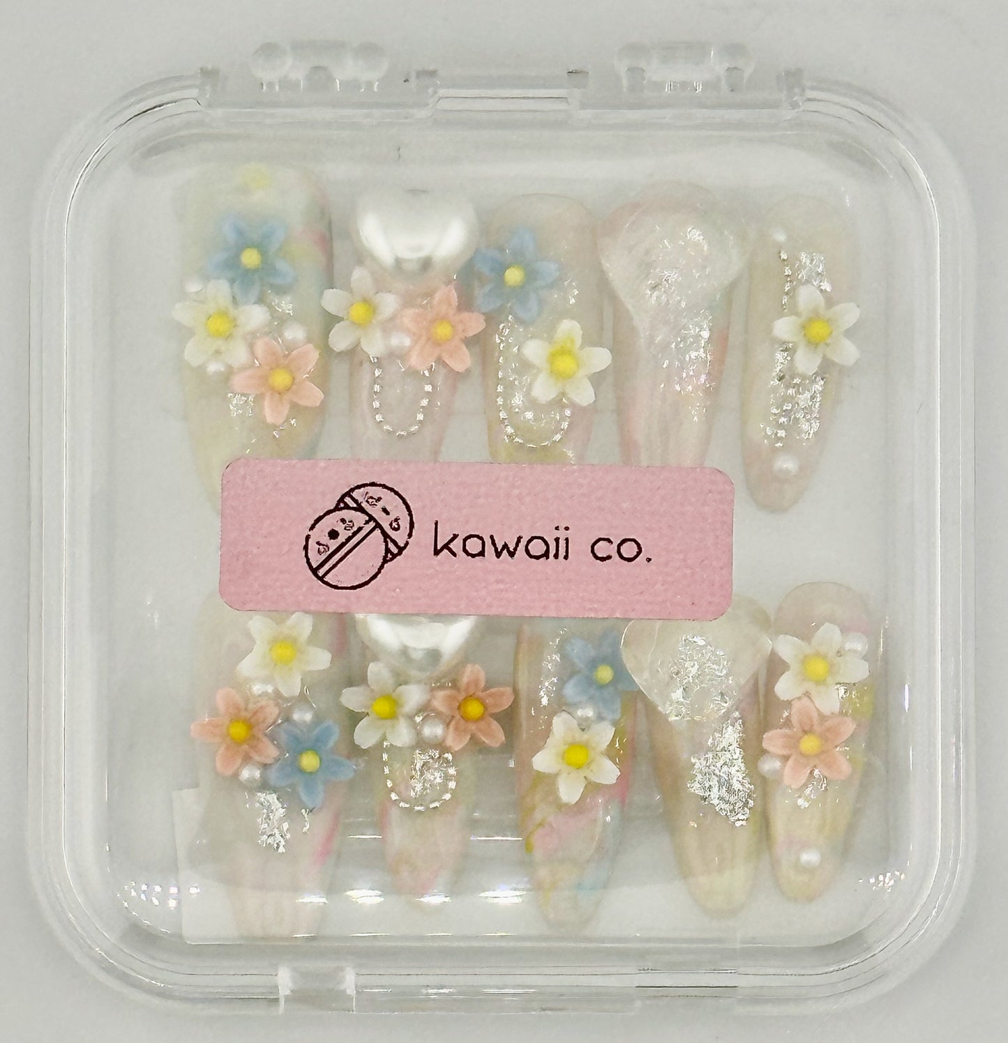 Daisy Daydream Press-On Nails