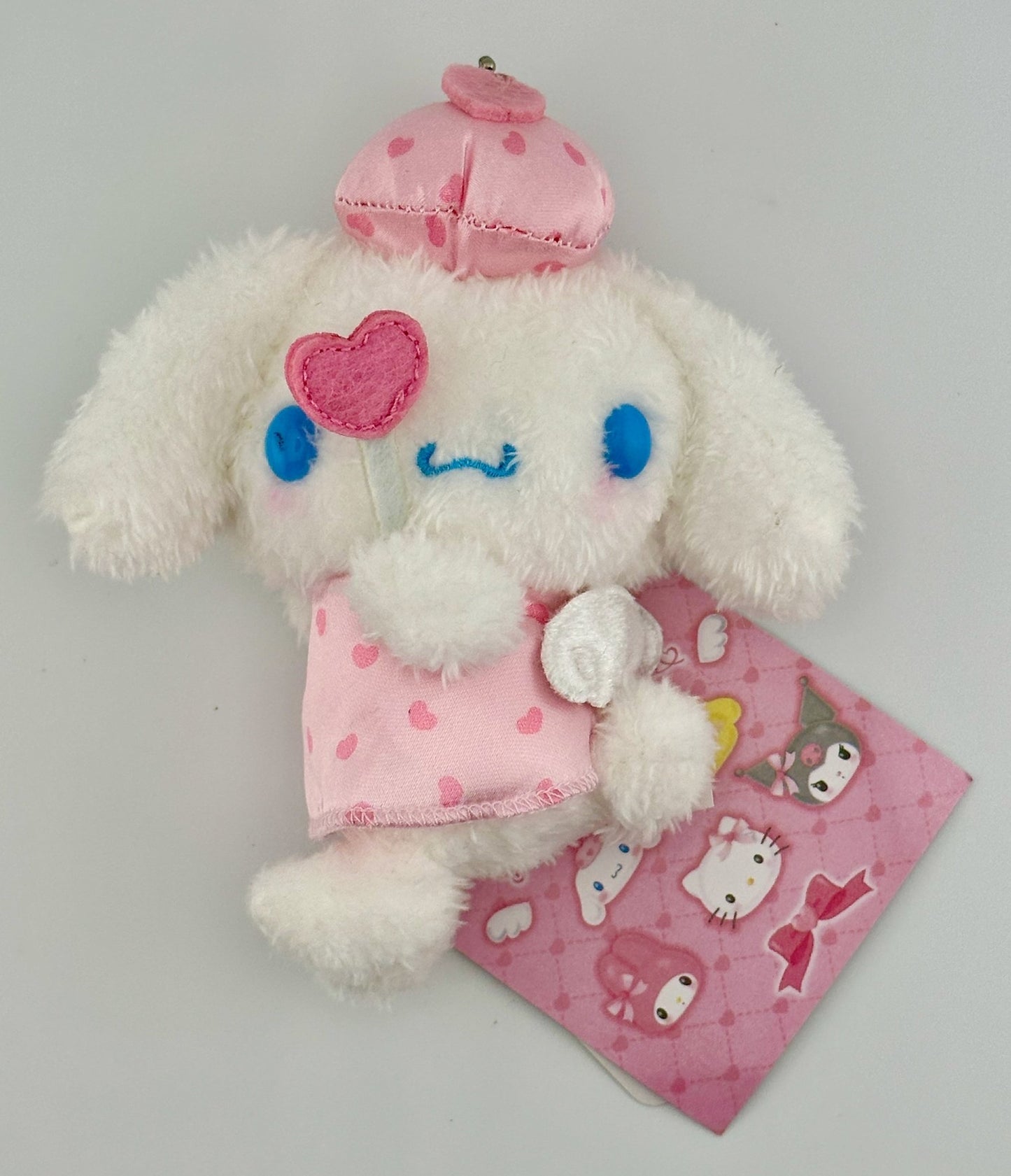 Cinnamoroll Bag Charm Plush – Pink Heart Wand & Beret Outfit - Kawaii Co.