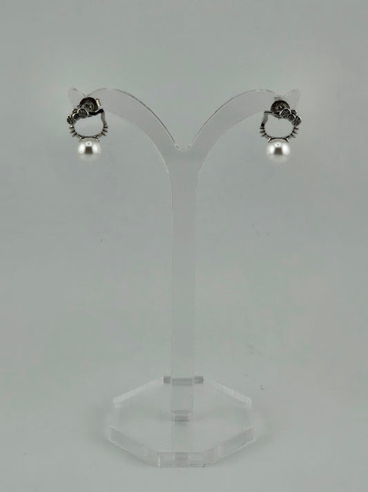 Hello Kitty pearl drop stud earring