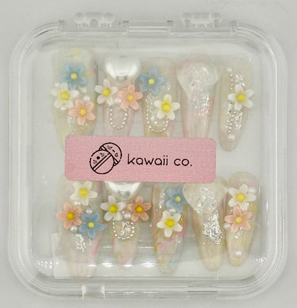 Daisy Daydream Press-On Nails