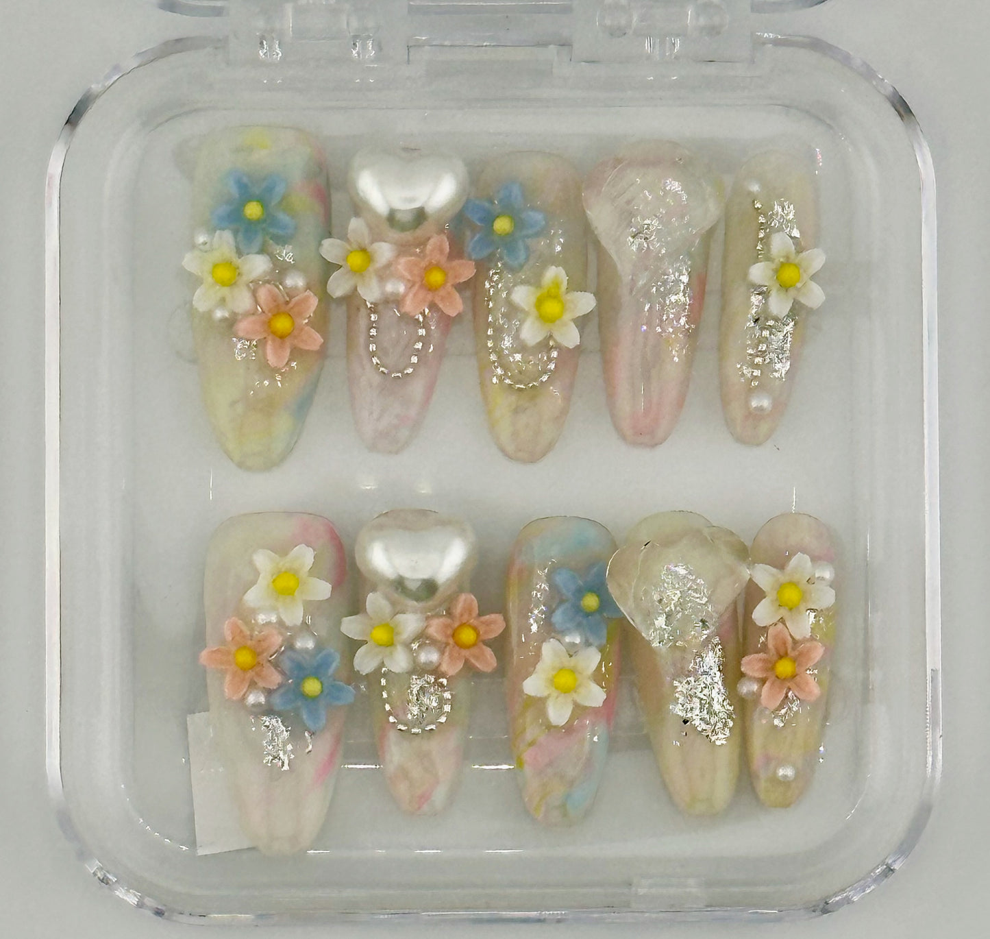 Daisy Daydream Press-On Nails