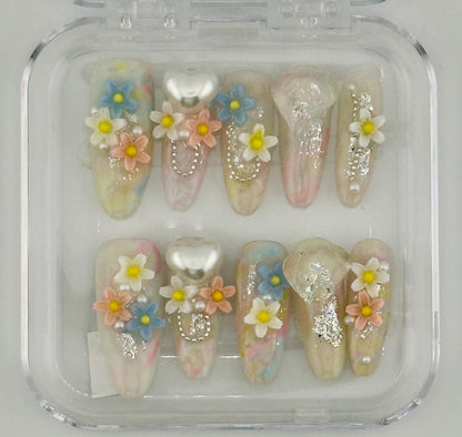 Daisy Daydream Press-On Nails