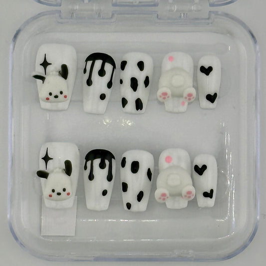 Moochi Pochacco Paws – Black & White Press-On Nail Set