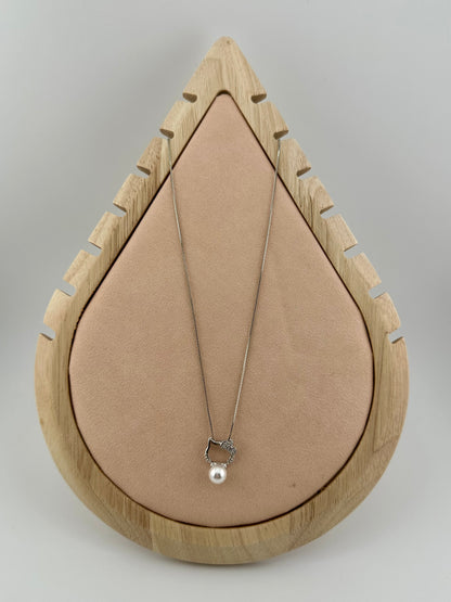 Hello Kitty pearl pendant necklace