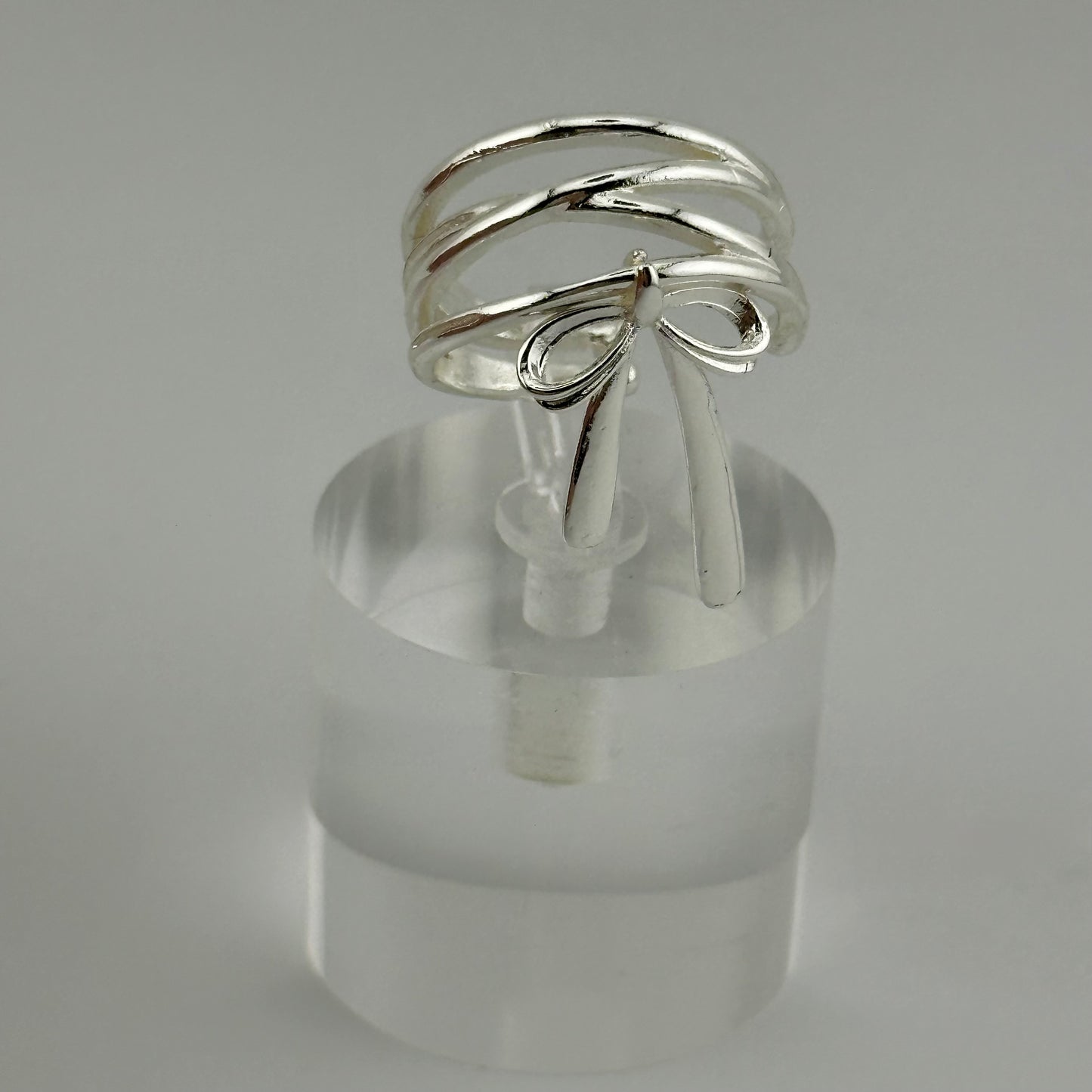 Sterling Silver Adjustable Ribbon Bow Ring – Minimal Kawaii Vibes